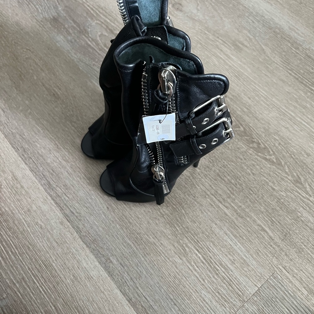 Giuseppe heels